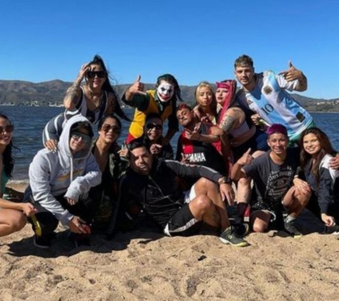 Trece youtubers fueron detenidos por violar las restricciones sanitarias