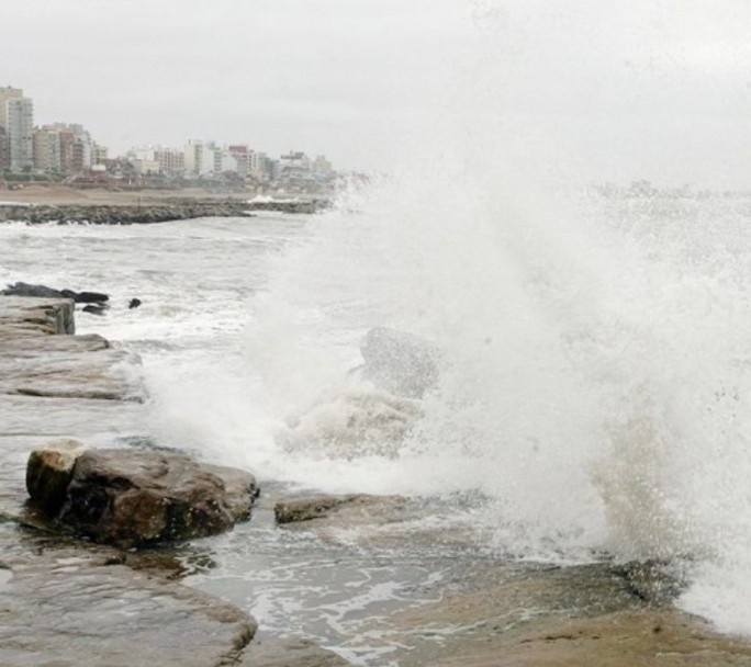Un fuerte "ciclón extra tropical" azotó la ciudad de Mar del Plata