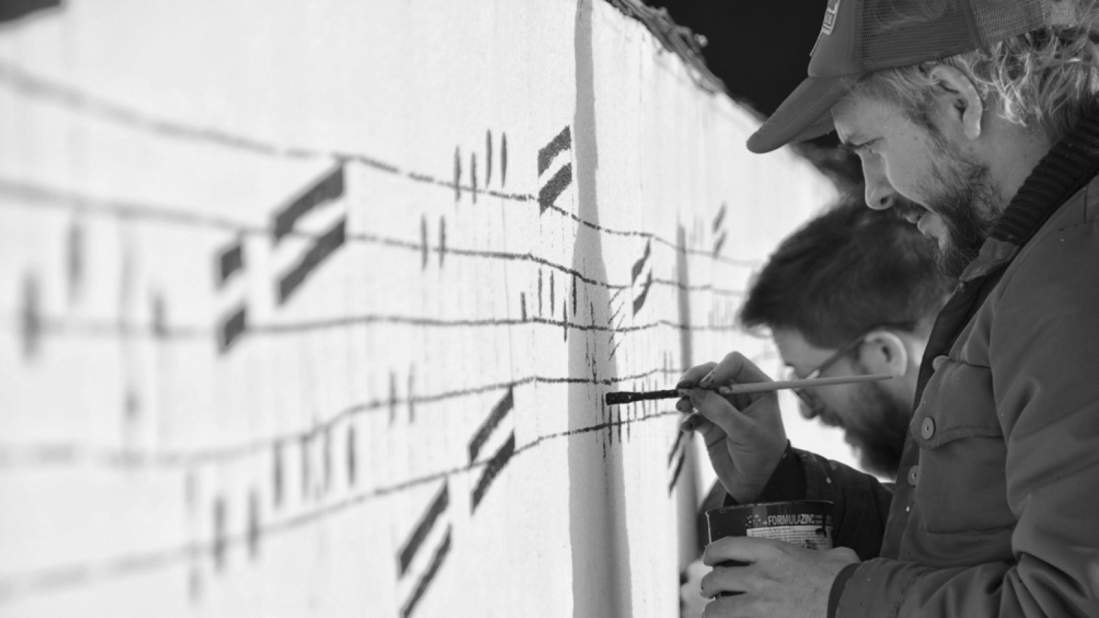 Un mural homenajea a Charly García en la terraza de su propio edificio