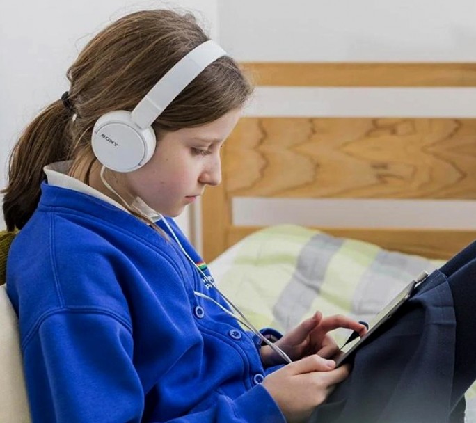 Cómo usan las redes los adolescentes argentinos: su rol como creadores y los prejuicios de los adultos