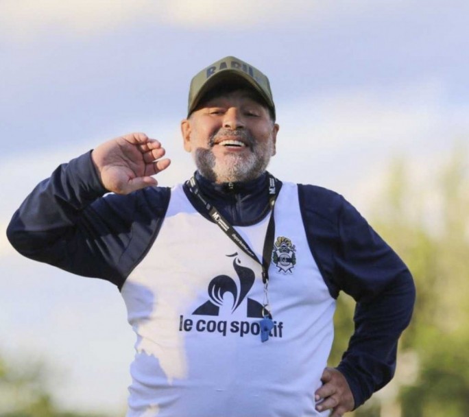 Piden investigar al entorno de Maradona por la provisión de drogas