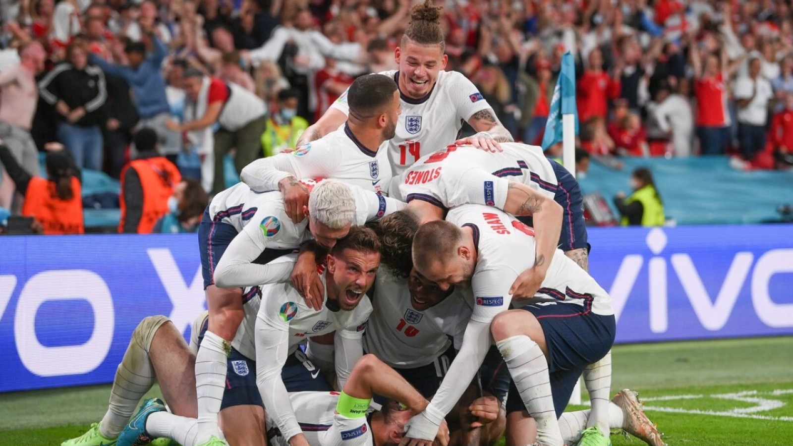 Inglaterra derrotó en el alargue a Dinamarca y jugará la final con Italia