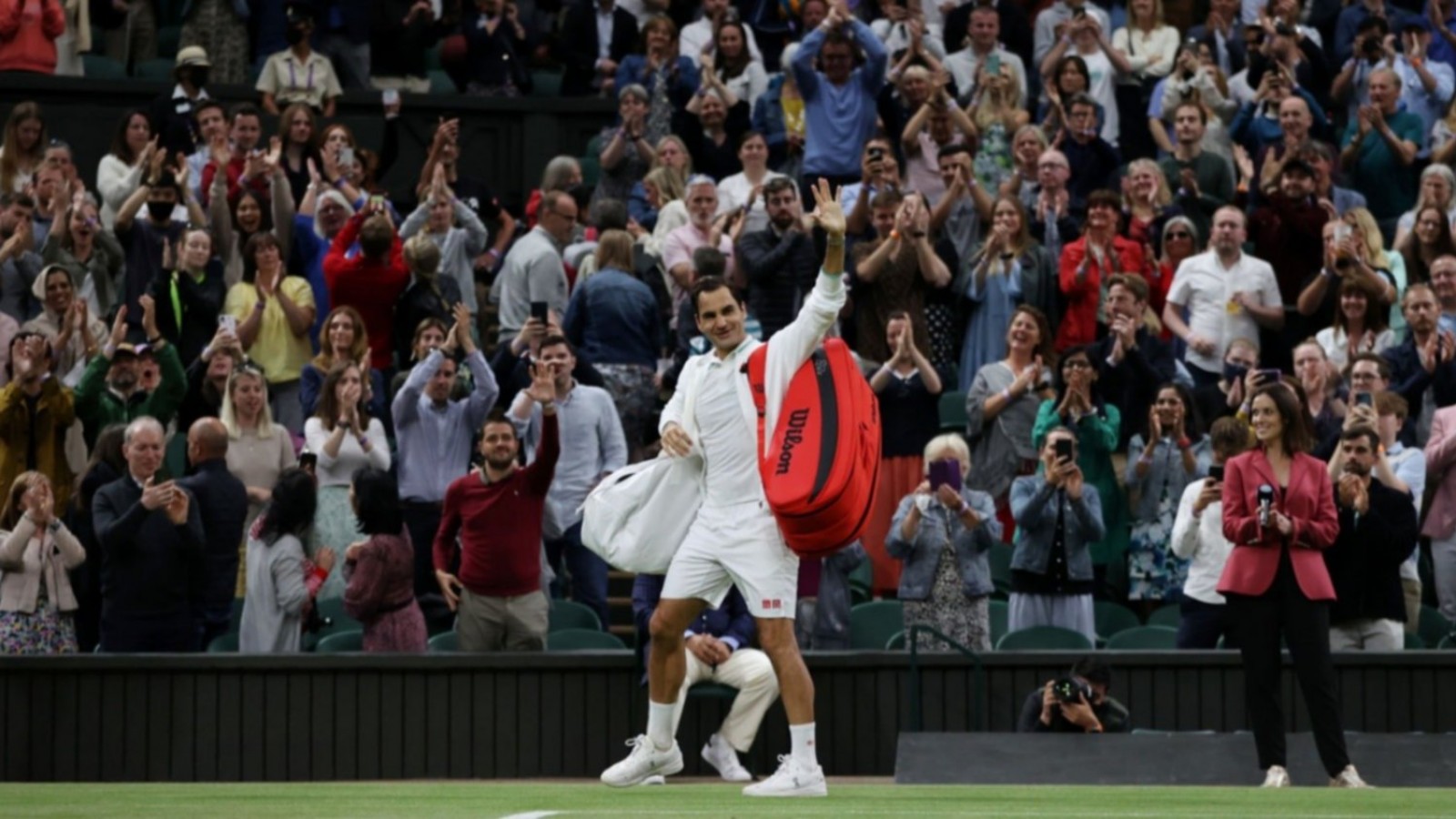 Federer no pudo con el polaco Hurkacz y se despidió de Wimbledon