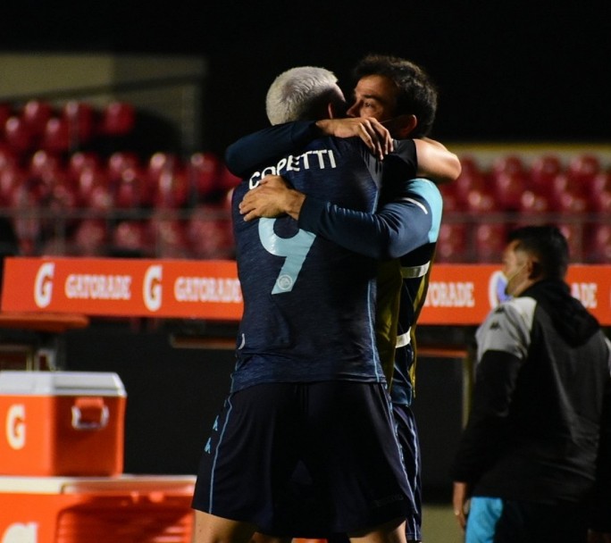 Racing logró un valioso empate frente a Sao Paulo con gol de visitante