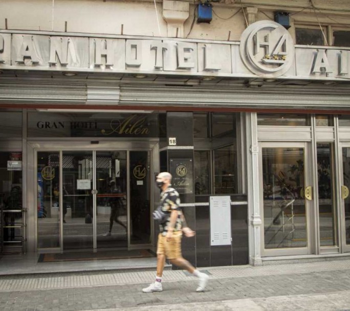 Por la crisis, cerraron 2.800 hoteles y 85.000 personas quedaron sin empleo