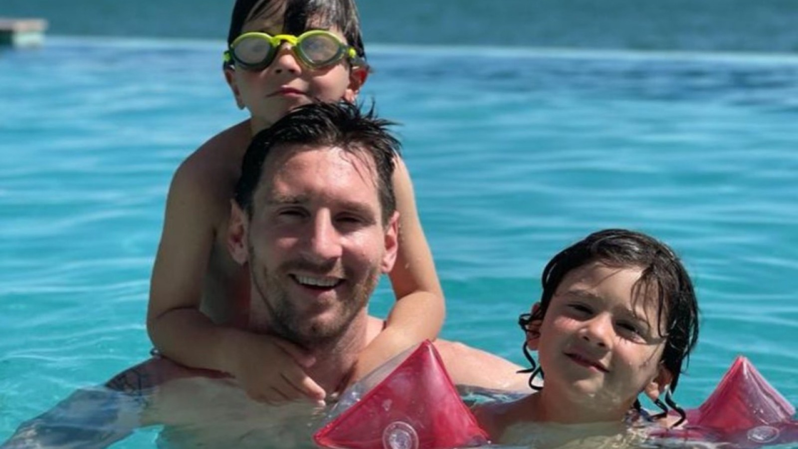 Messi sigue sorprendiendo a sus fans en Miami: salió a saludarlos y se sacó fotos con ellos