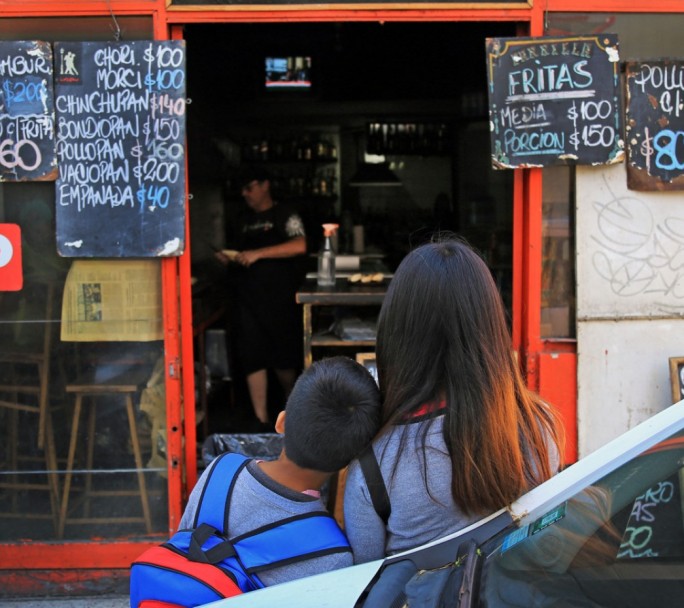 Al menos dos millones de argentinos dejaron de pertenecer a la clase media
