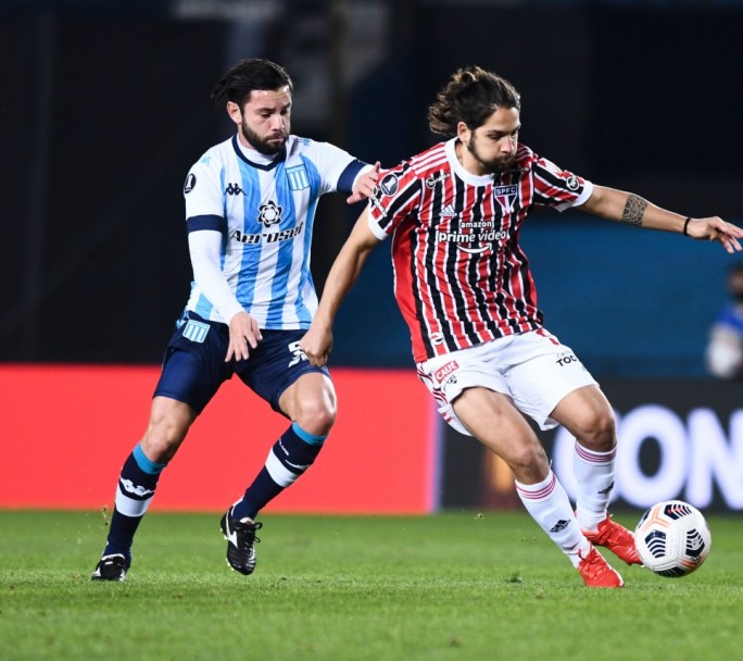 Racing sumó una nueva decepción: perdió con Sao Paulo y se despidió de la Copa Libertadores