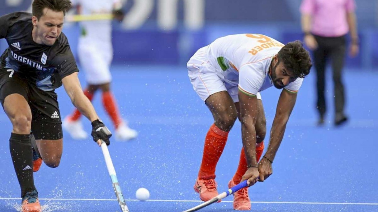 Los Leones perdieron con India y complicaron su clasificación