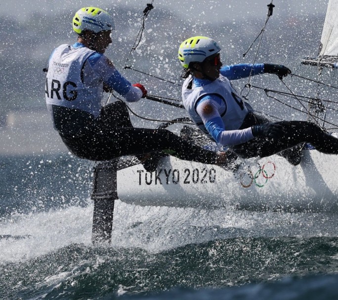 La dupla Lange-Carranza y Olezza, firmes en la lucha por medallas en vela