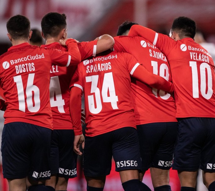 Independiente le ganó a Racing y quedó líder de la Liga Profesional