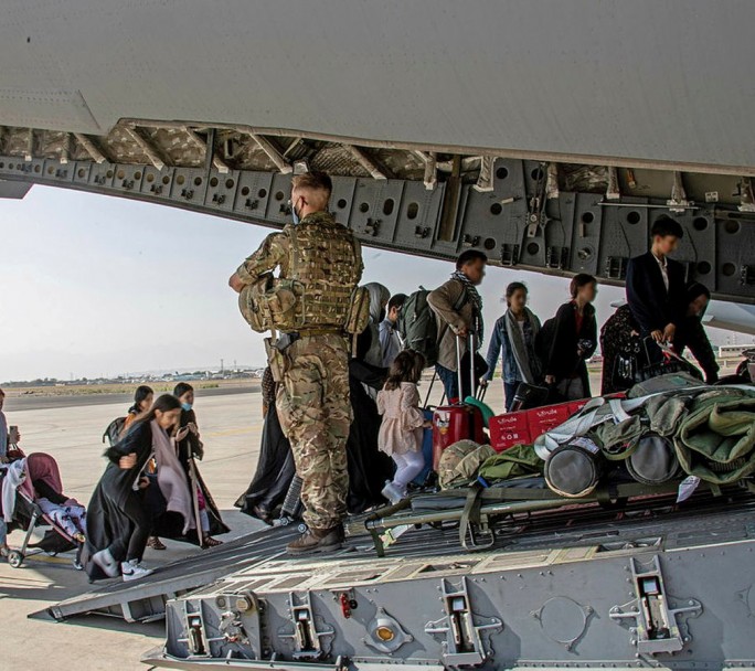 Europa le pide más tiempo a Biden, crece la preocupación por las evacuaciones si EEUU retira tropas