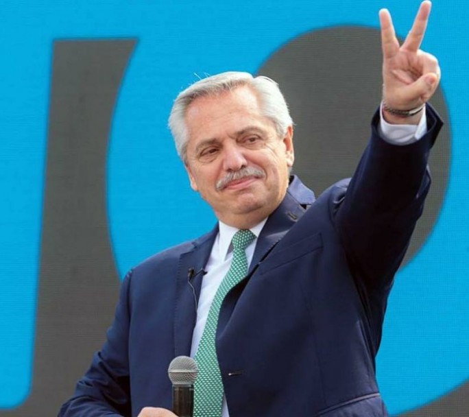 Fernández defiende su gestión en pandemia: "sólo tuvimos 99 días de normalidad"