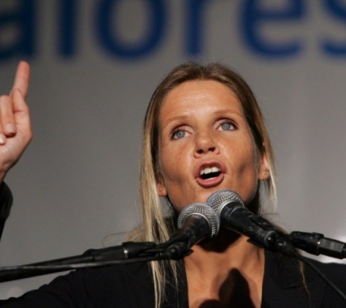 Cynthia Hotton, muy confiada cerró su campaña en La Matanza