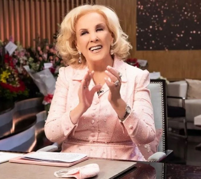 Mirtha Legrand fue a votar y la recibieron con un cálido aplauso