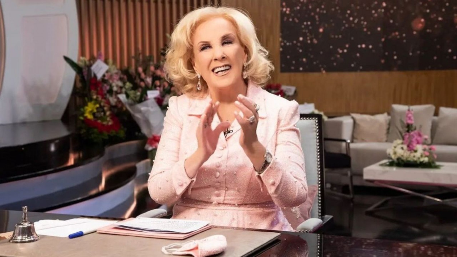 Mirtha Legrand fue a votar y la recibieron con un cálido aplauso