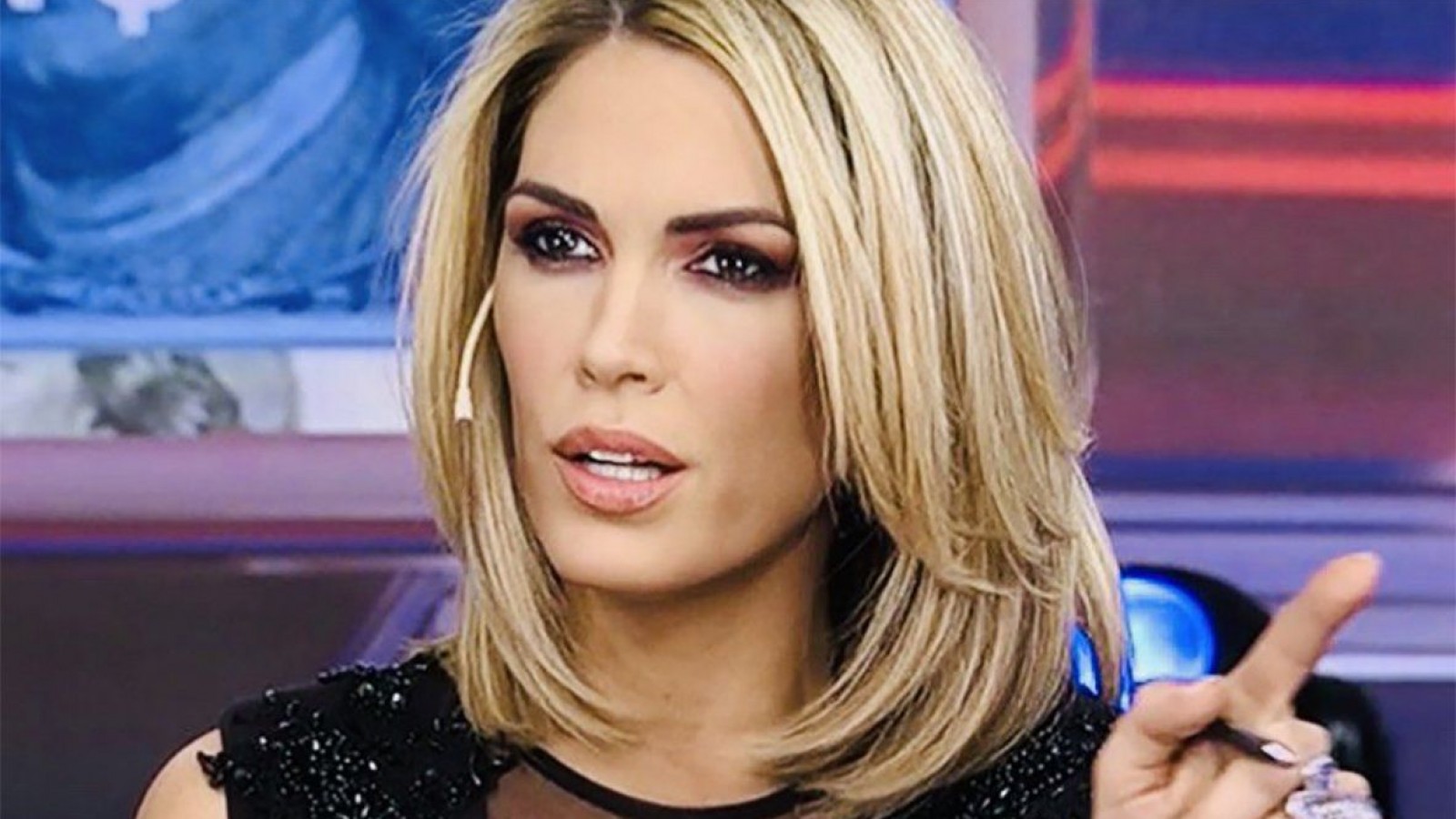 Canosa fue asaltada por motochorros y se quedó afuera de la transmisión de América