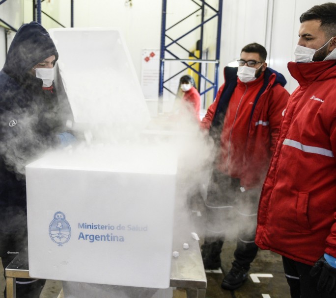 Comienza la distribución de más de 1,4 millones de vacunas Sputnik V, Pfizer, Moderna y Cansino