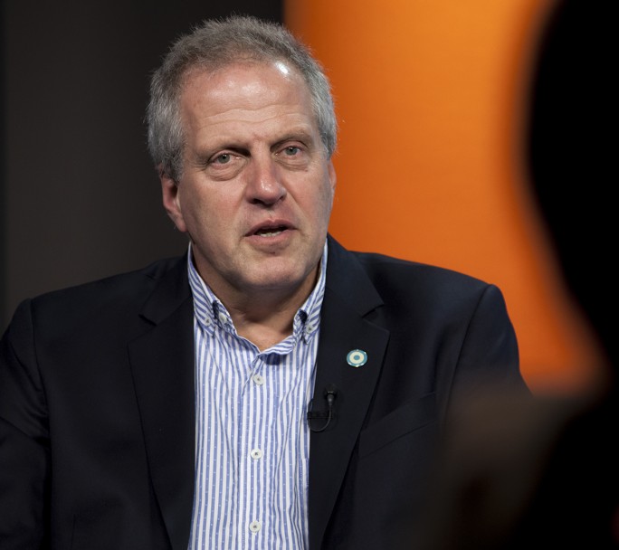 Ministro de educación: vamos a buscar "uno a uno" a los que abandonaron