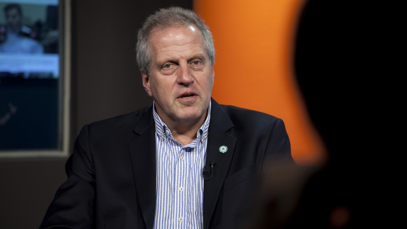 Ministro de educación: vamos a buscar "uno a uno" a los que abandonaron