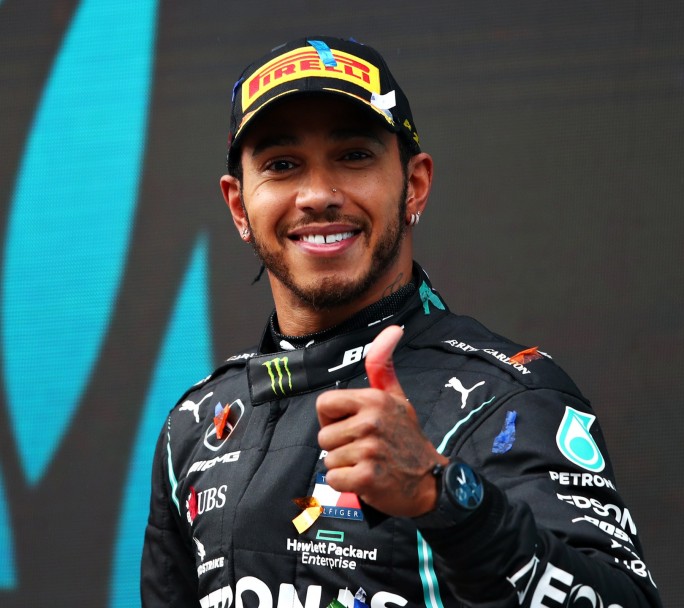 Hamilton ganó en Rusia y es el nuevo líder del campeonato