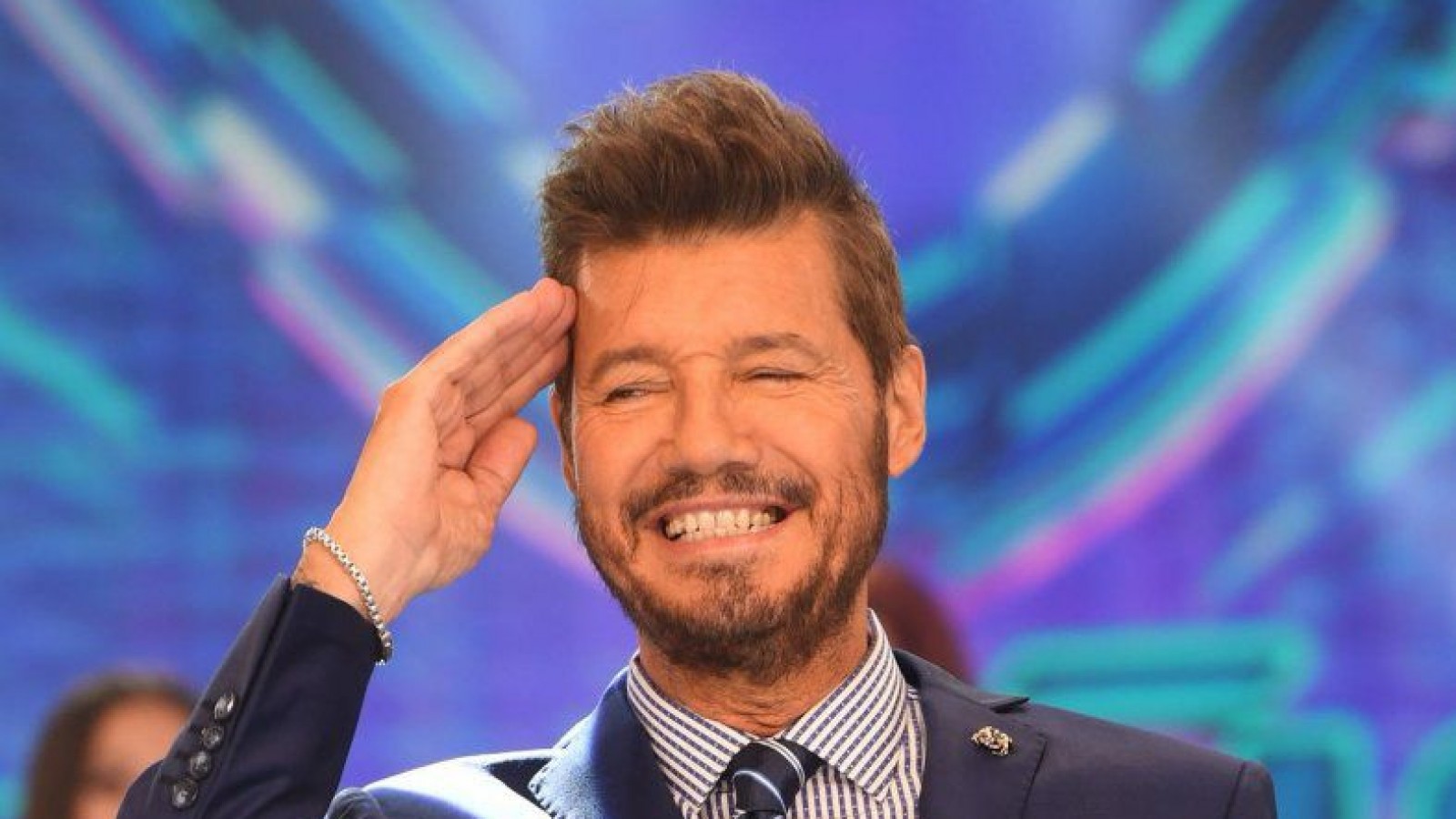 Tinelli cambió de horario por quinta vez en el año y sufrió dos bajas en su elenco