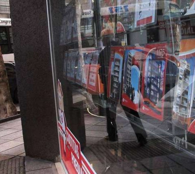 Los precios de venta en dólares de los departamentos del AMBA cayeron hasta un 8% en un año