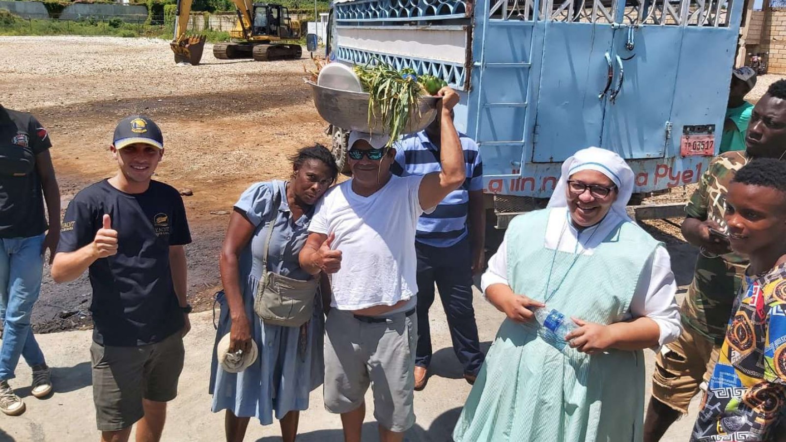 México se suma a la búsqueda del yate desaparecido