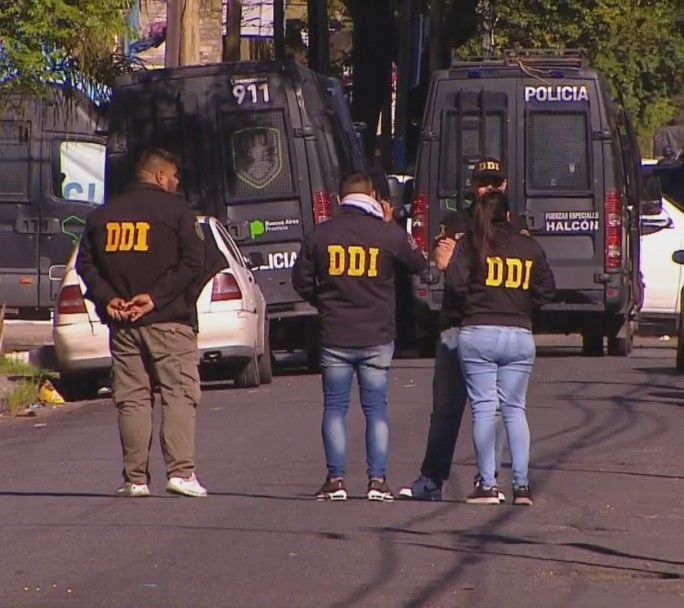 Terrible final: un hombre se atrincheró a los tiros en su casa de Caseros