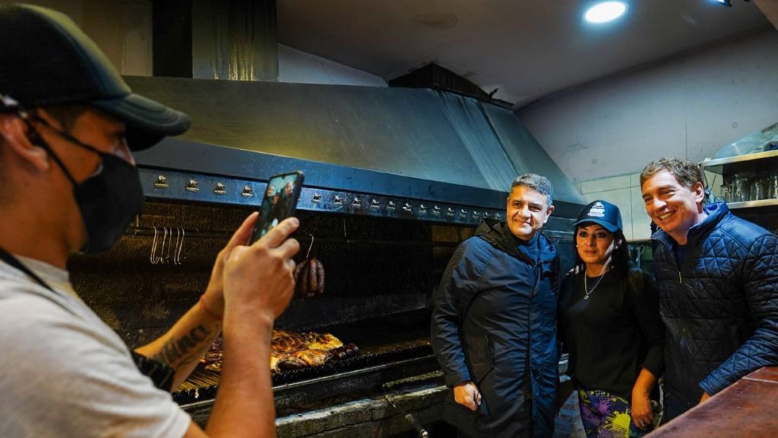 Jorge Macri y Diego Santilli recorrieron el centro comercial de Carapachay