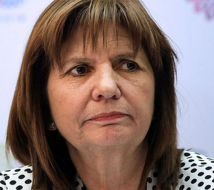 Bullrich dijo que "fue insultante" el ataque al memorial de las víctimas de Covid-19