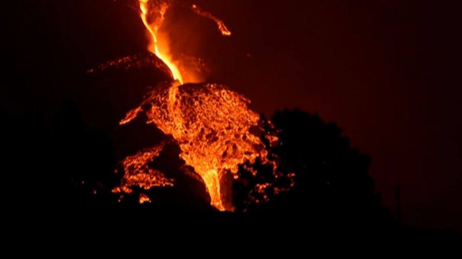 Volcán La Palma: a un mes de la erupción no hay perspectiva de que cese
