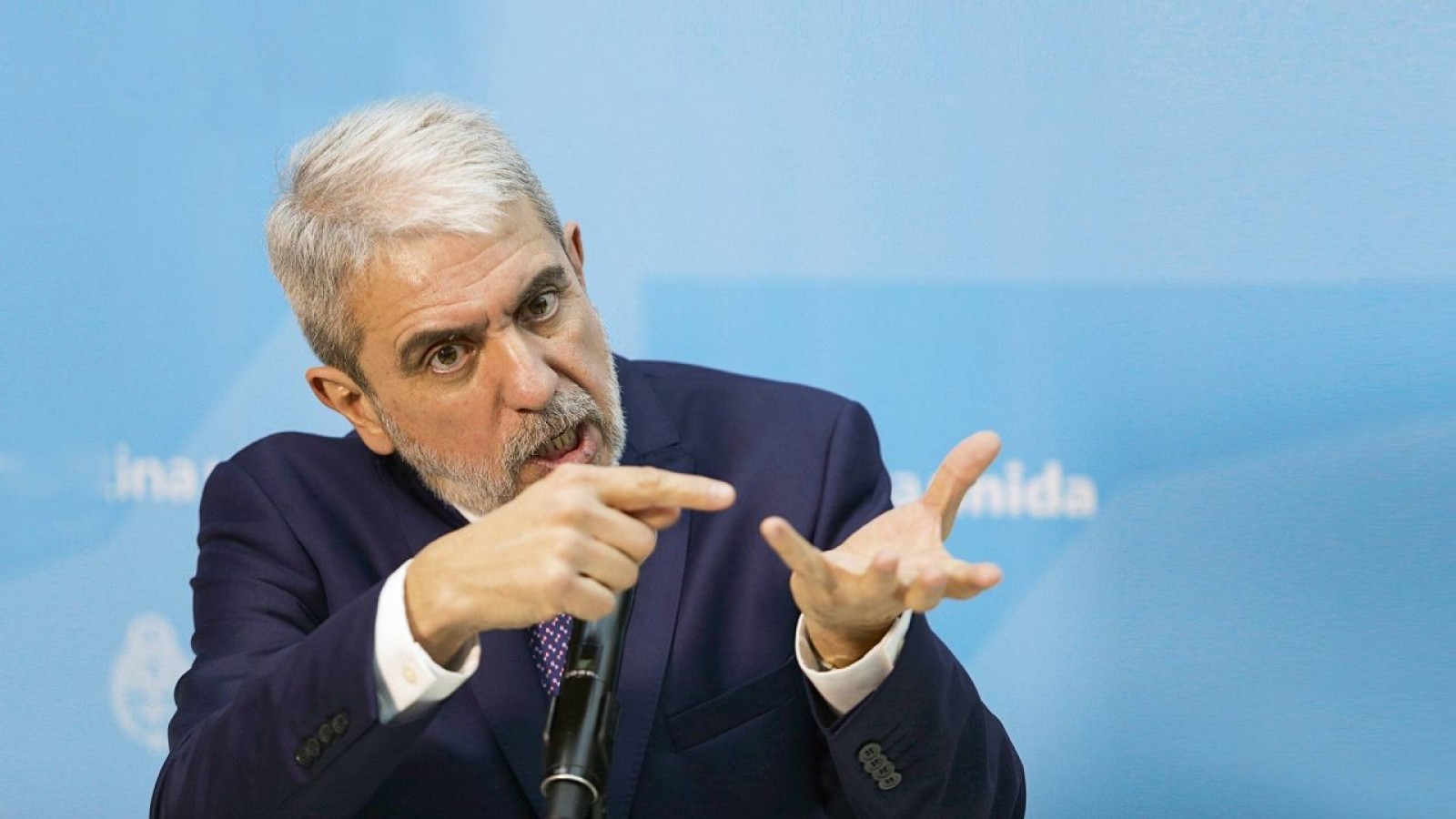 Aníbal Fernández contra todos