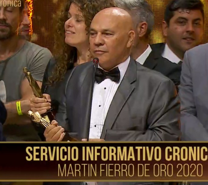 Martín Fierro de Oro para el documental de Spinetta  y para Crónica HD