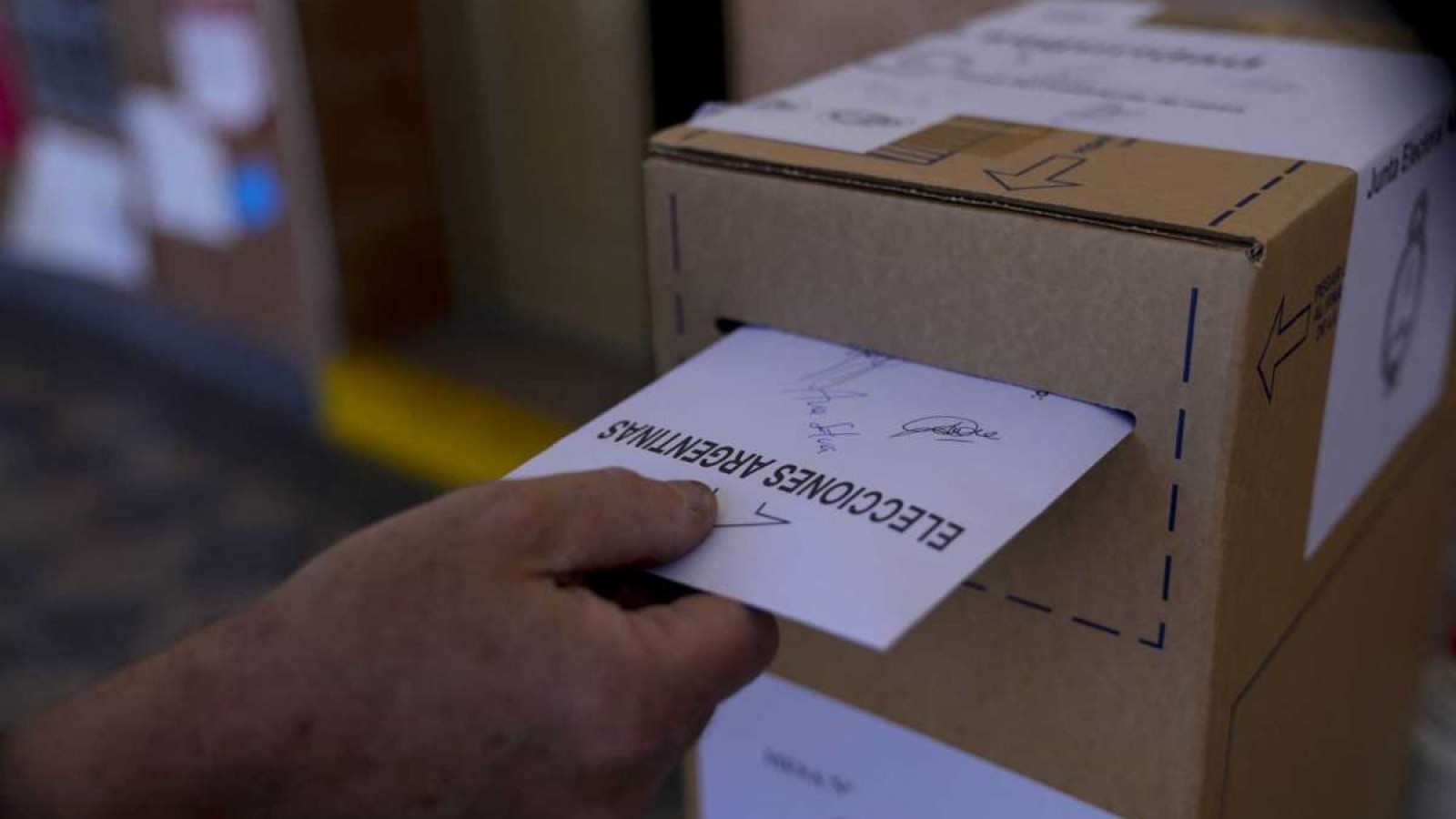 Más de un millón de personas votaron en blanco o anularon su voto en el país