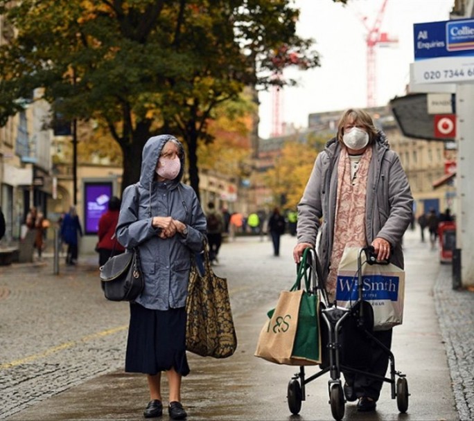 Según la OMS, sólo el 48 % de los habitantes de Europa usa tapabocas