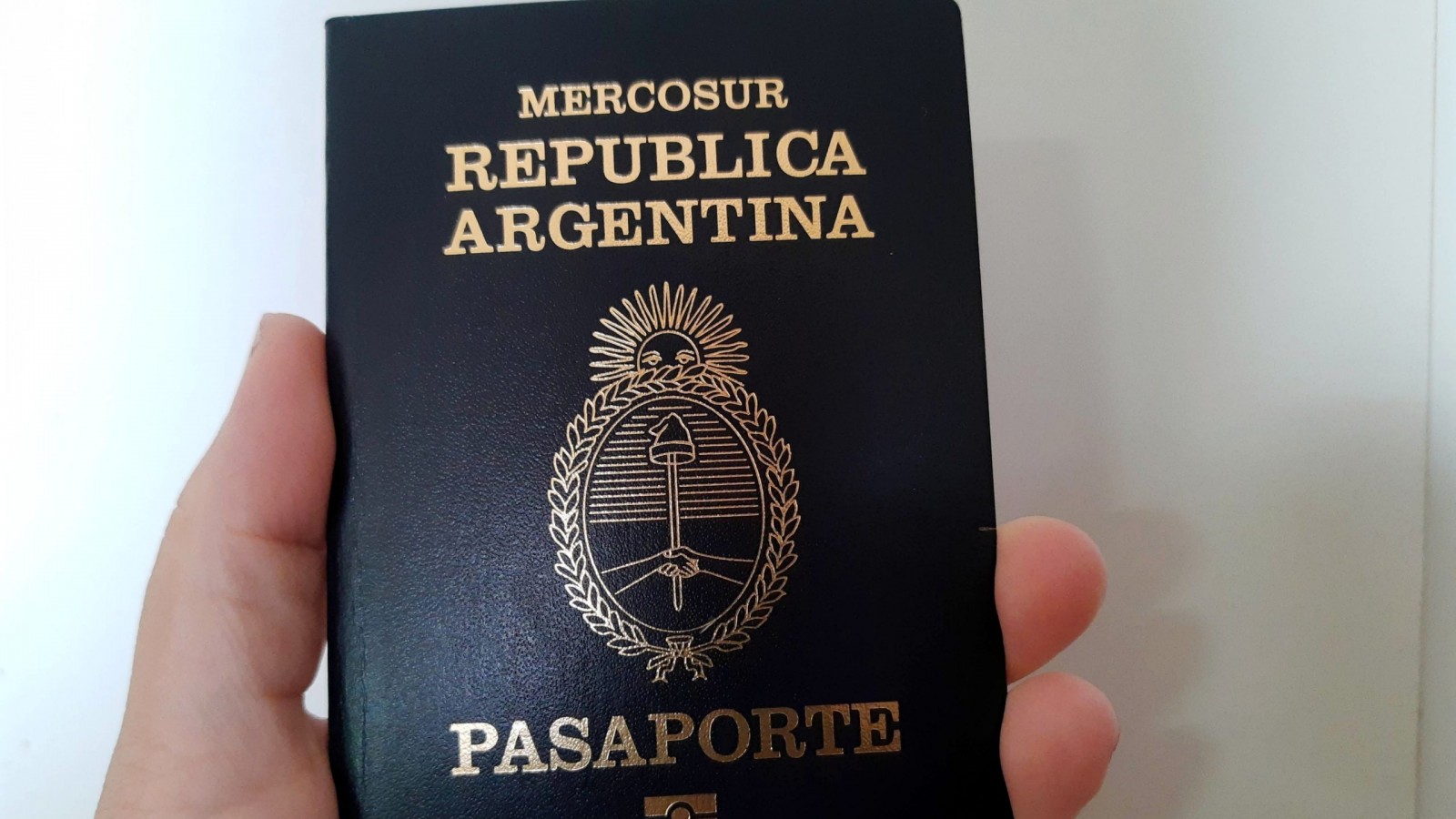 Aumentó el trámite para sacar el pasaporte, subió de $1.500 a $4.000