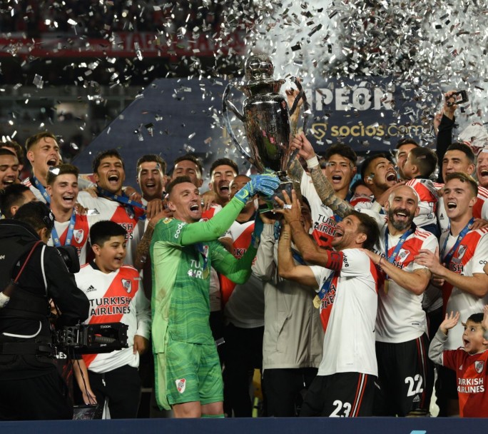Con un contundente triunfo sobre Racing y un campeonato regular, River es Campeón