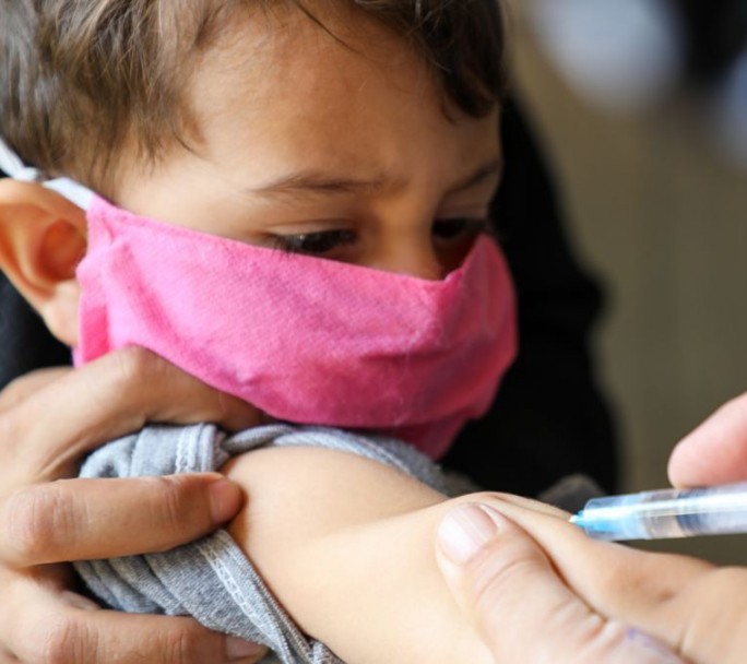 La pediatra Cohen afirmó este miércoles que las vacunas "pueden perder mucha eficacia" ante la variante Ómicron