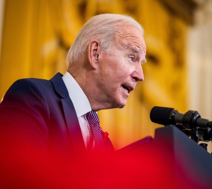 La Casa Blanca anuncia nuevas medidas de refuerzo ante el primer caso de Omicron