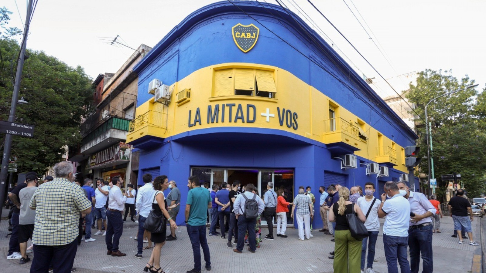 Inauguran una muestra de arte dedicada a Diego Maradona en La Boca