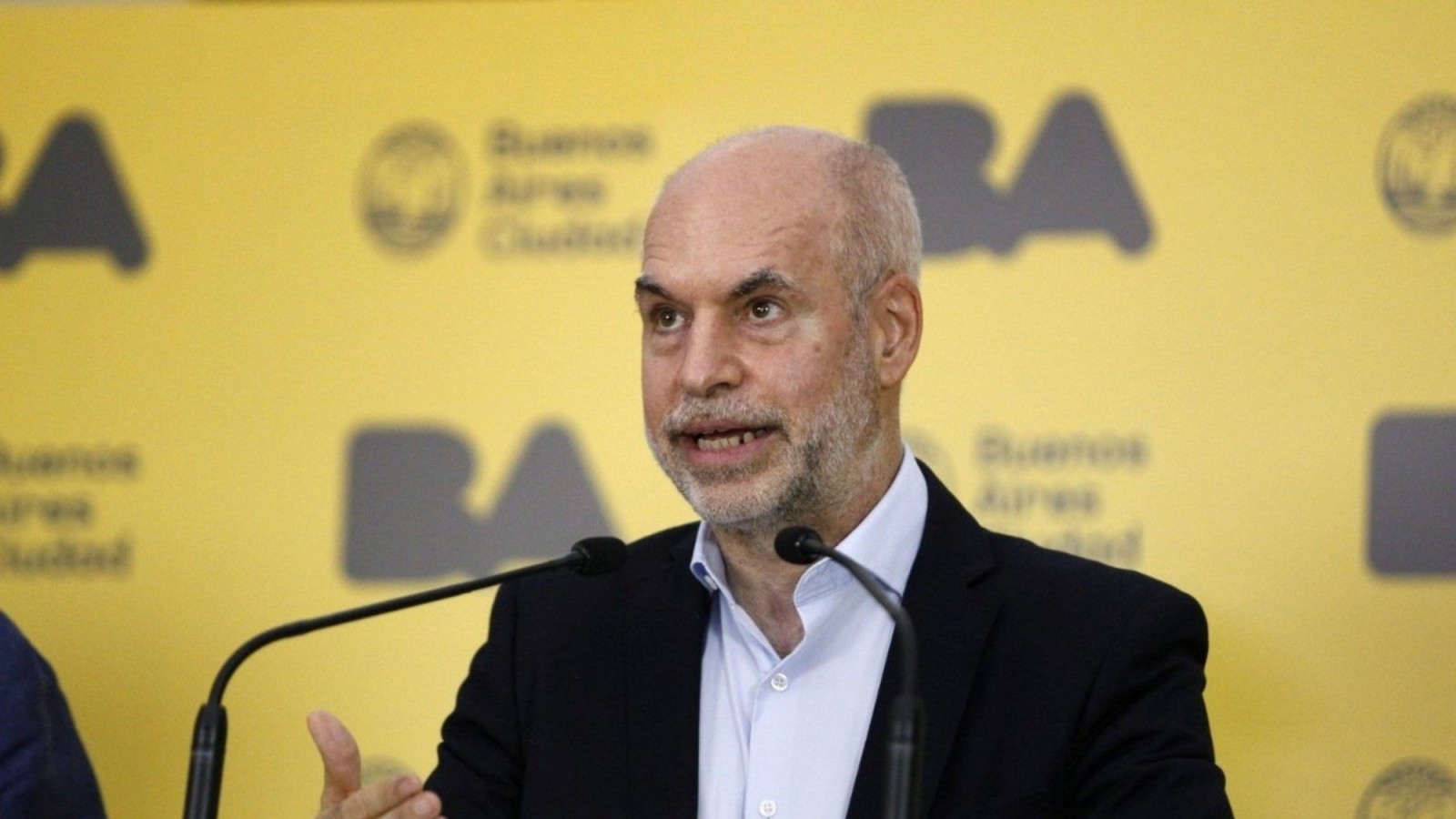 En la Ciudad se acortó el tiempo de vacunación y de aislamiento