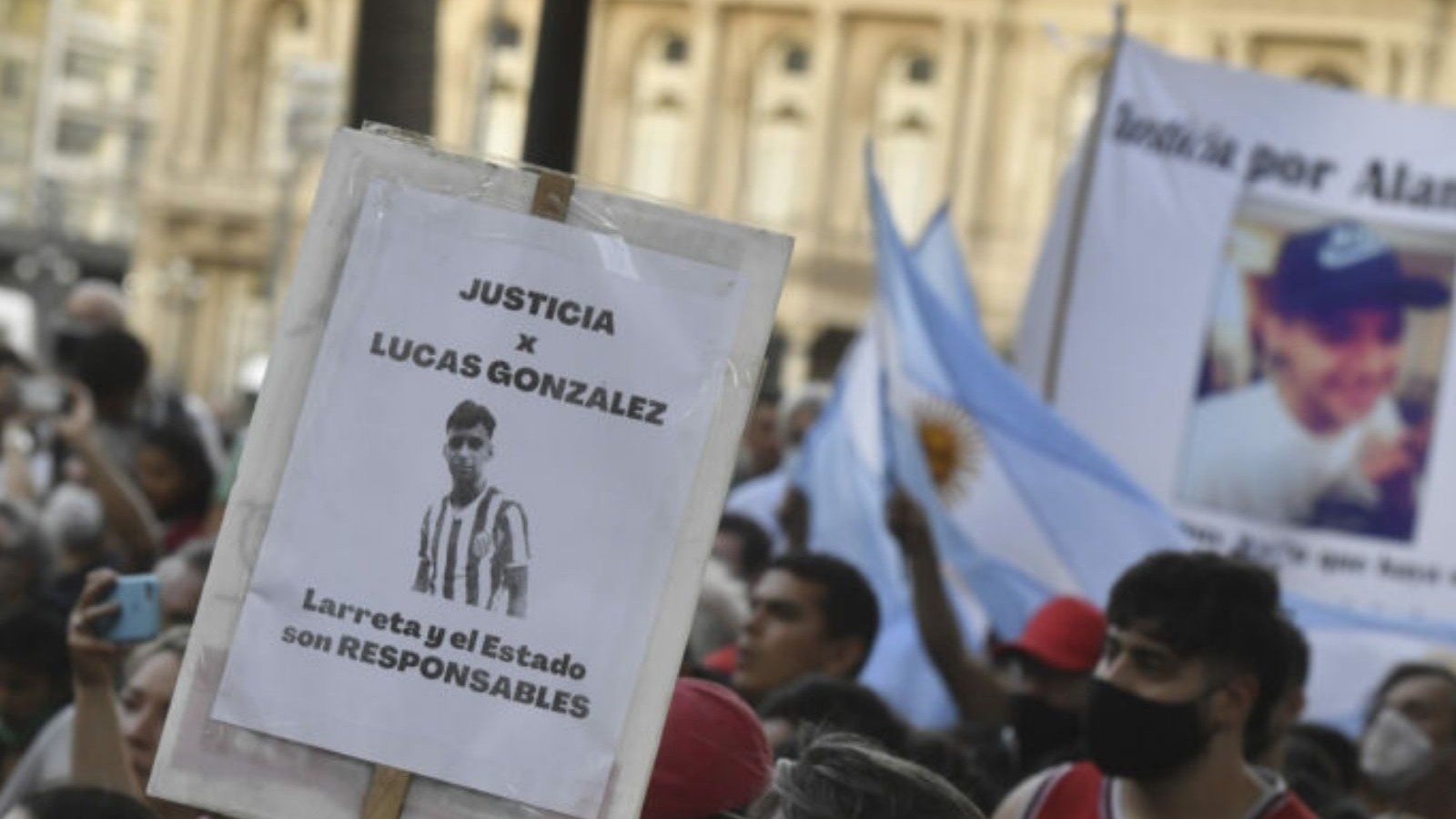 Prisión preventiva para los 7 policías acusados del crimen de Lucas Gonzales