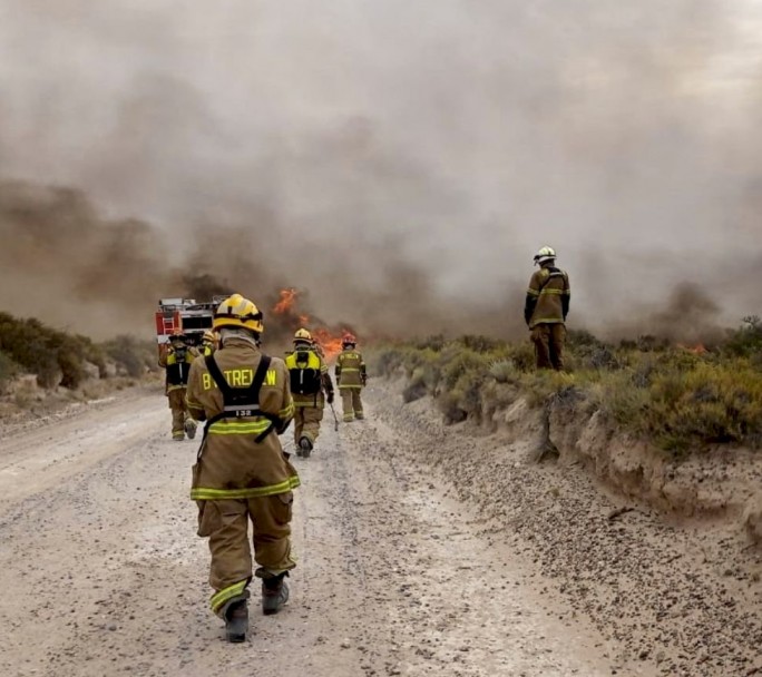Defensa Civil confirmó que fueron extinguidos los incendios en Puerto Madryn