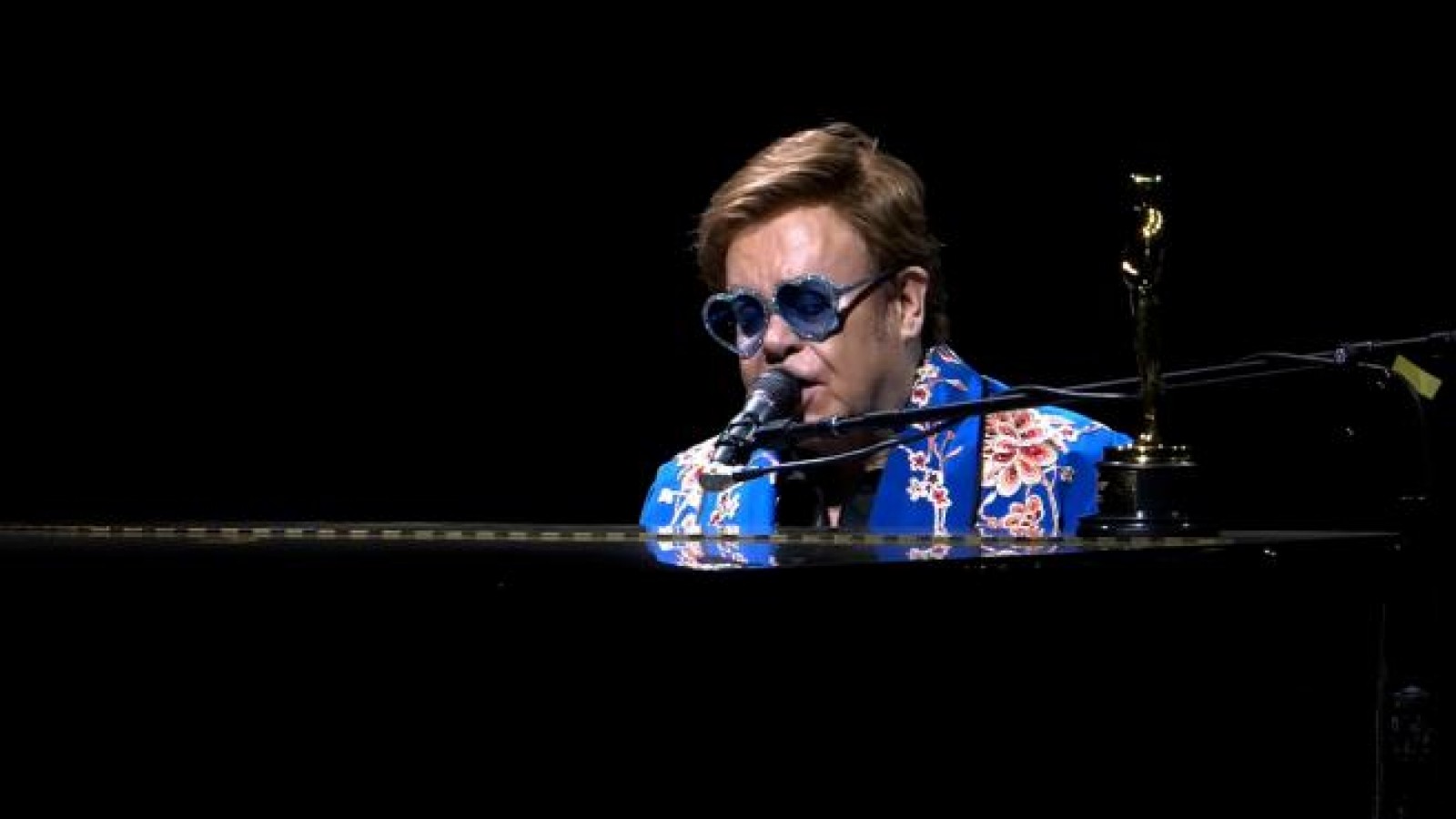 Elton John dio positivo en Covid-19 y tuvo que cancelar sus próximos shows