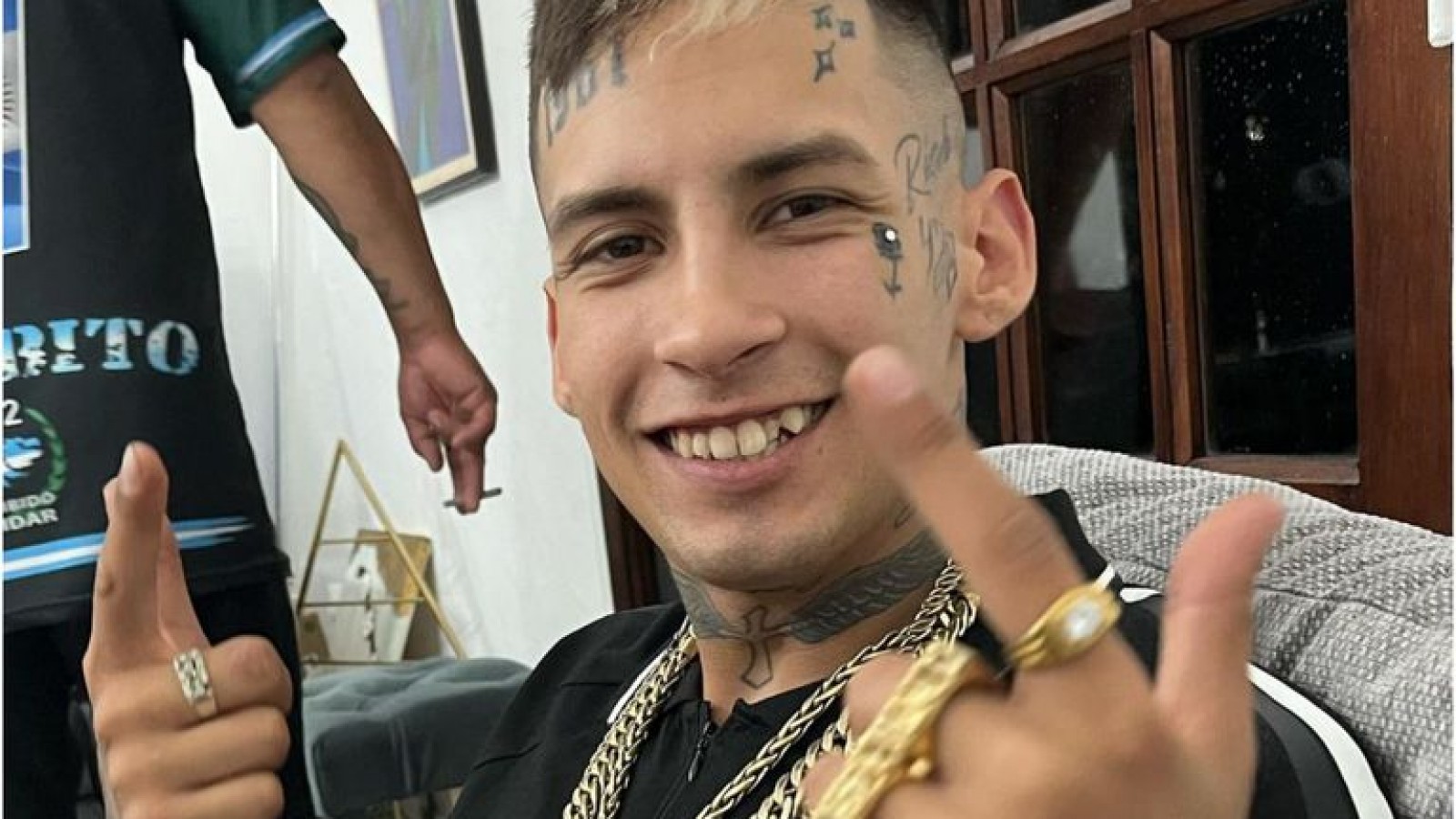 Citaron a declarar a L-Gante y a su pareja por amenazas con arma de fuego