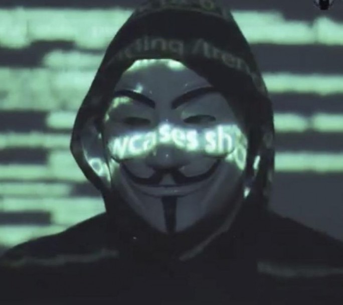 Anonymous hackeó la televisión en Rusia y transmitió imágenes del conflicto armado