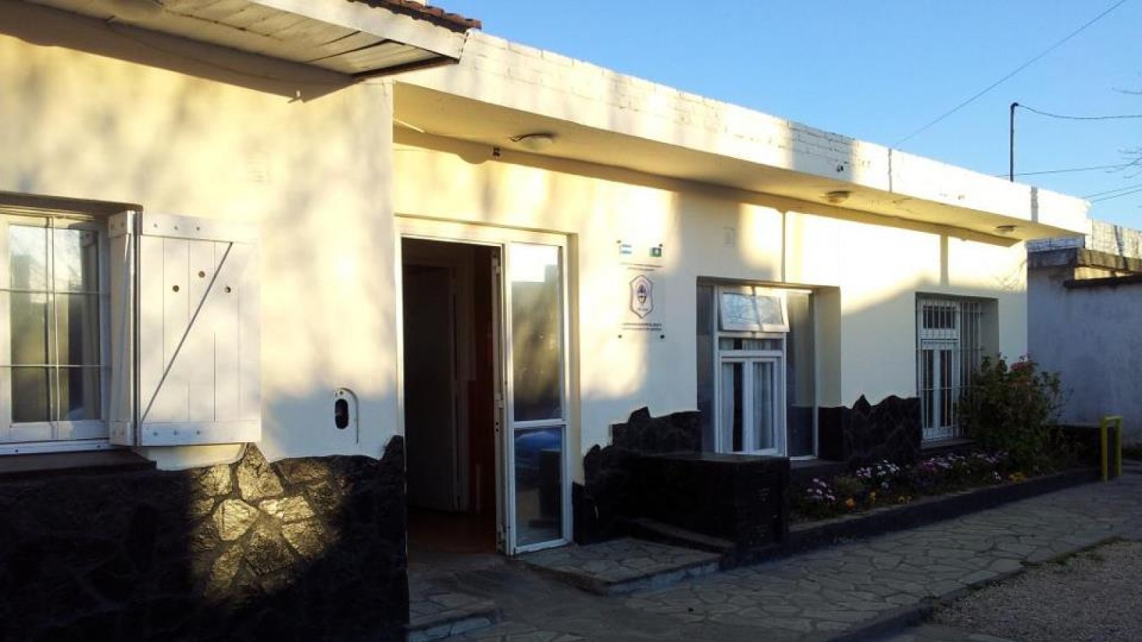 Cuatro policías detenidos por torturar y apresar ilegalmete a dos adolescentes