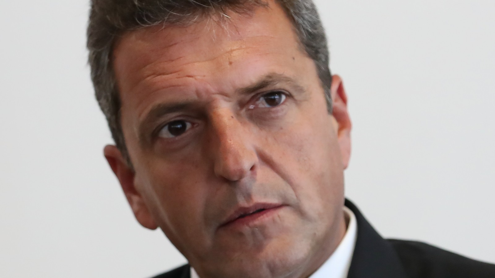 El Ministro de Economía anuncia un paquete de medidas