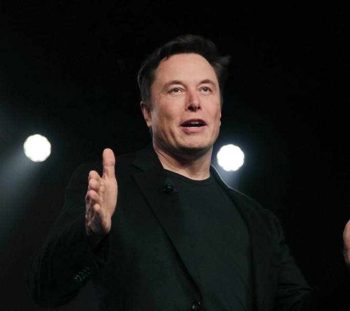 El magnate Elon Musk ratificó hoy que planea la compra de Twitter